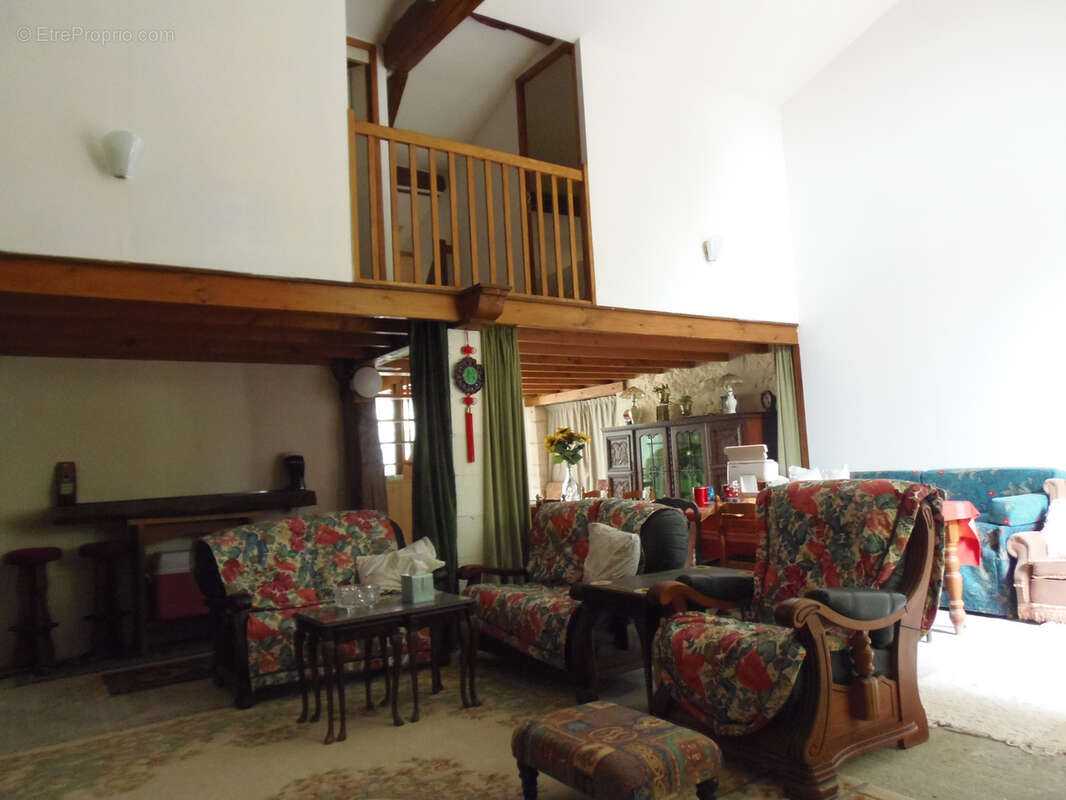 Maison à SAINT-DIZANT-DU-GUA