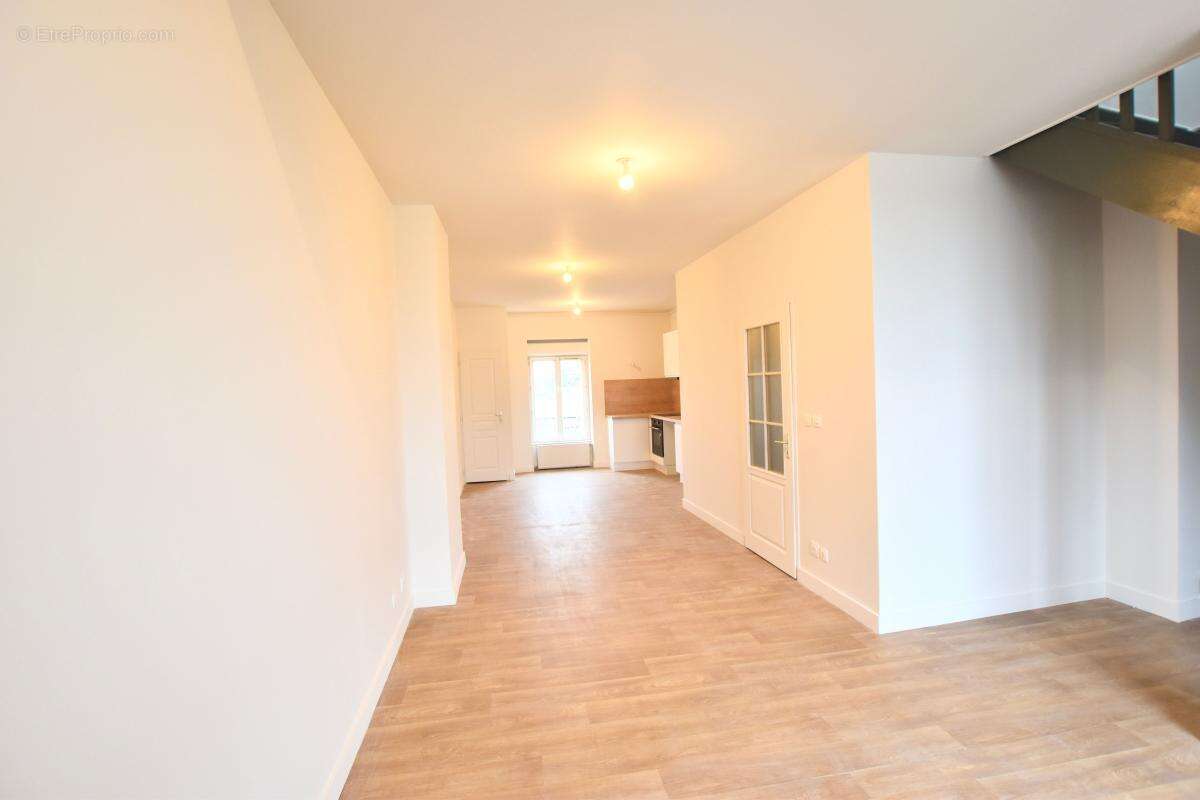 Appartement à TASSIN-LA-DEMI-LUNE