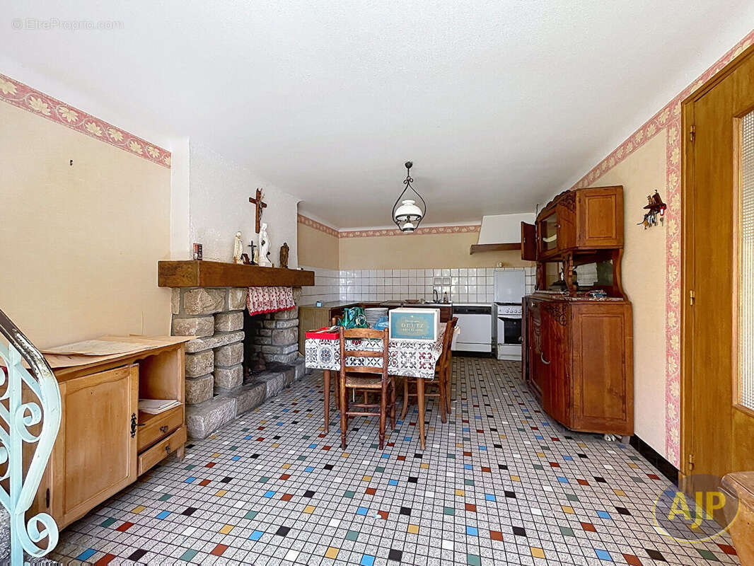 Saint jean la poterie, 2 maisons - photo 11