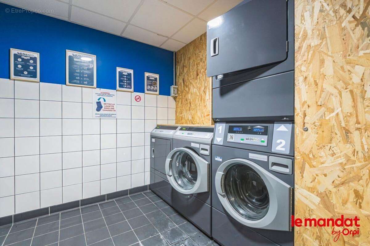 À Vendre 2 Chambres Étudiante et Parking en Centre-Ville de Reims - photo 8