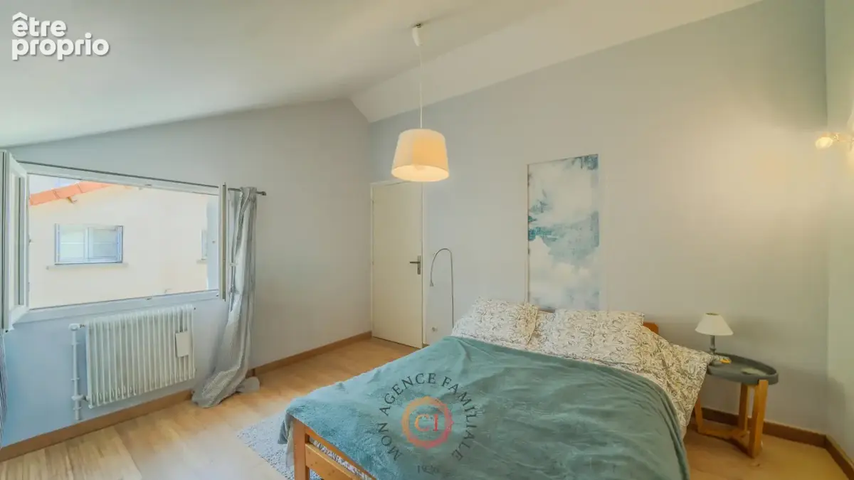 Dans le centre de Riom, une charmante maison d'environ 207m2 avec terrasse intérieure - photo 5