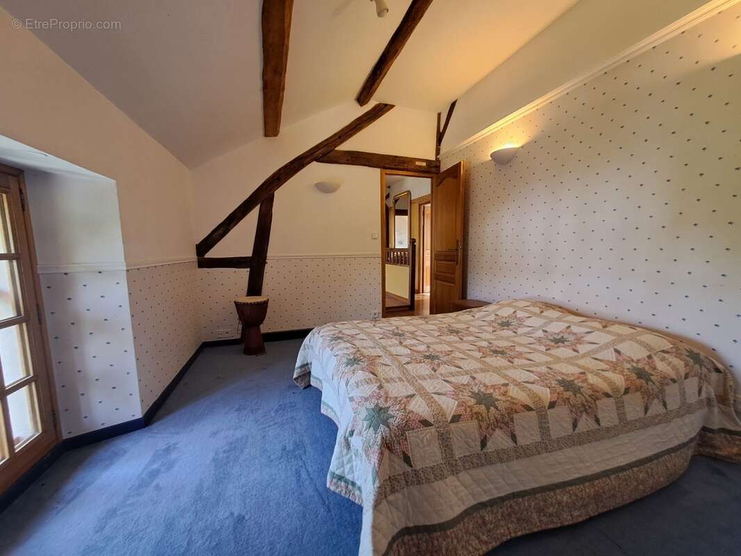 Maison à SAINT-CYR-SOUS-DOURDAN