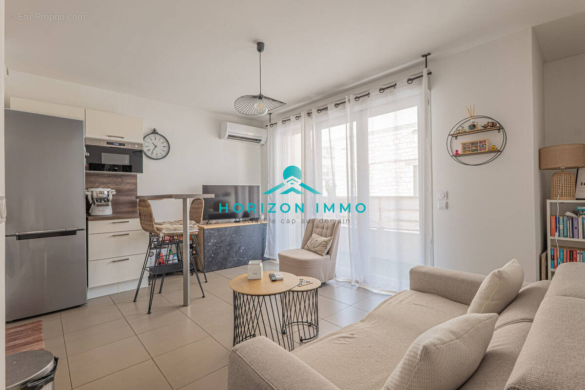 Appartement à SAINT-LAURENT-DU-VAR