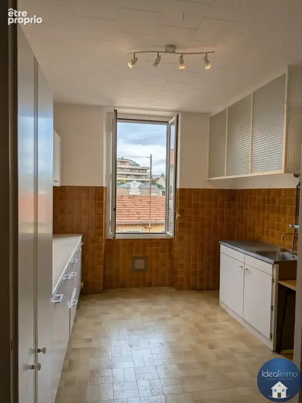 Cannes brousailles - T3 de 61 m2 en dernier étage d’une maison. - photo 2