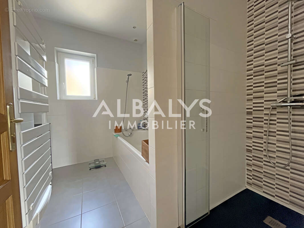 Maison T5 plain-pied - 157m2 - LIBOURNE - photo 6