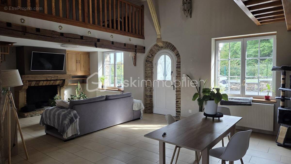 Maison à BOURG-FIDELE