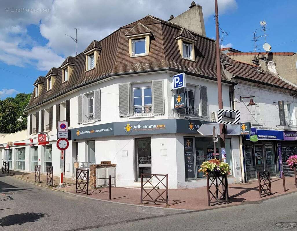 Terrain à SARCELLES