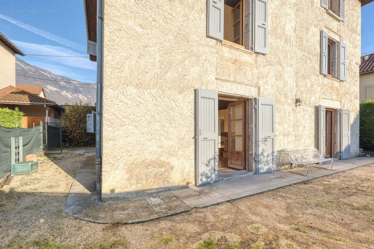 Appartement à SAINT-NAZAIRE-LES-EYMES