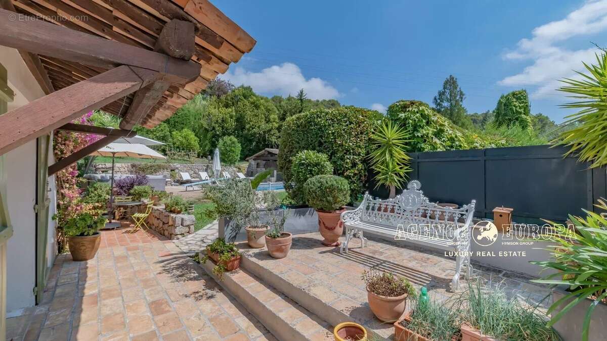 Mougins - domaine prive - charmante villa - photo 7