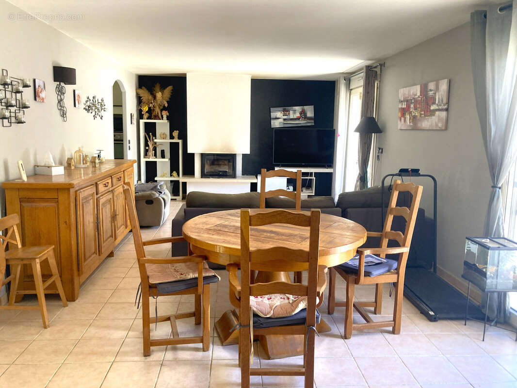 Maison à MOULES-ET-BAUCELS