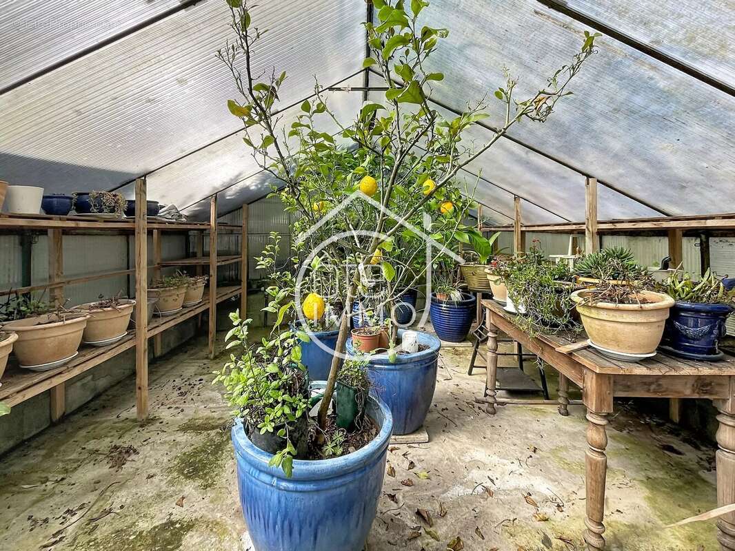 Maison à MONTPEYROUX