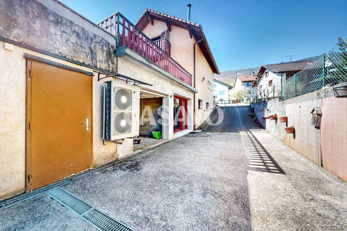Maison à SERGY
