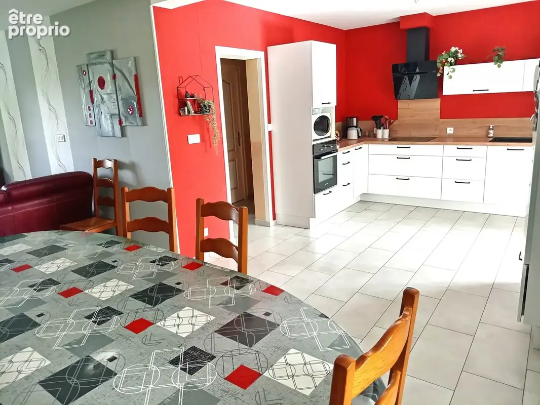 Maison 137 m² à Mesanger  - photo 2