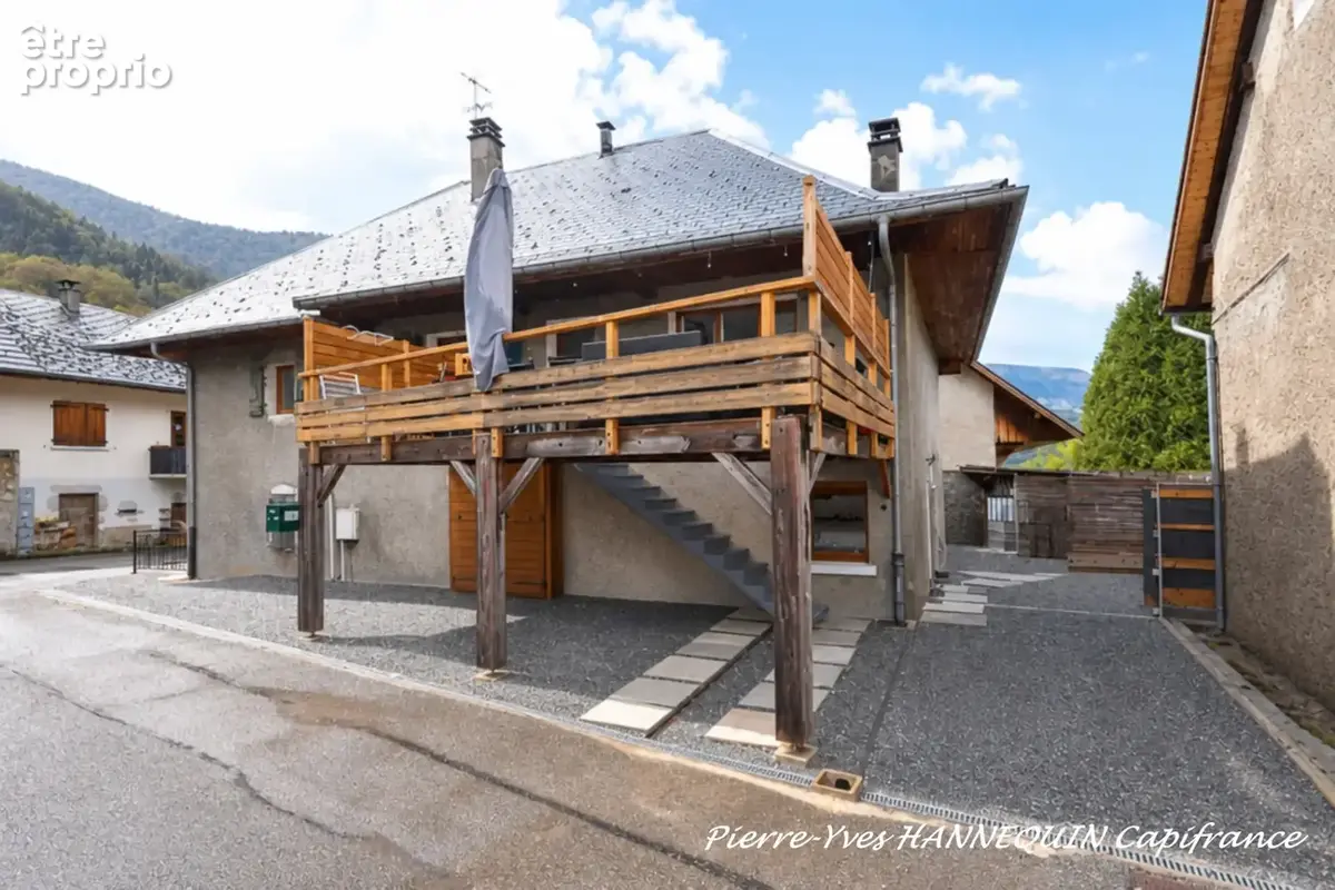GIEZ – Ensemble immobilier 195 m² – 3 logements indépendants + plateau à réhabiliter– Proche du lac d’Annecy - photo 1