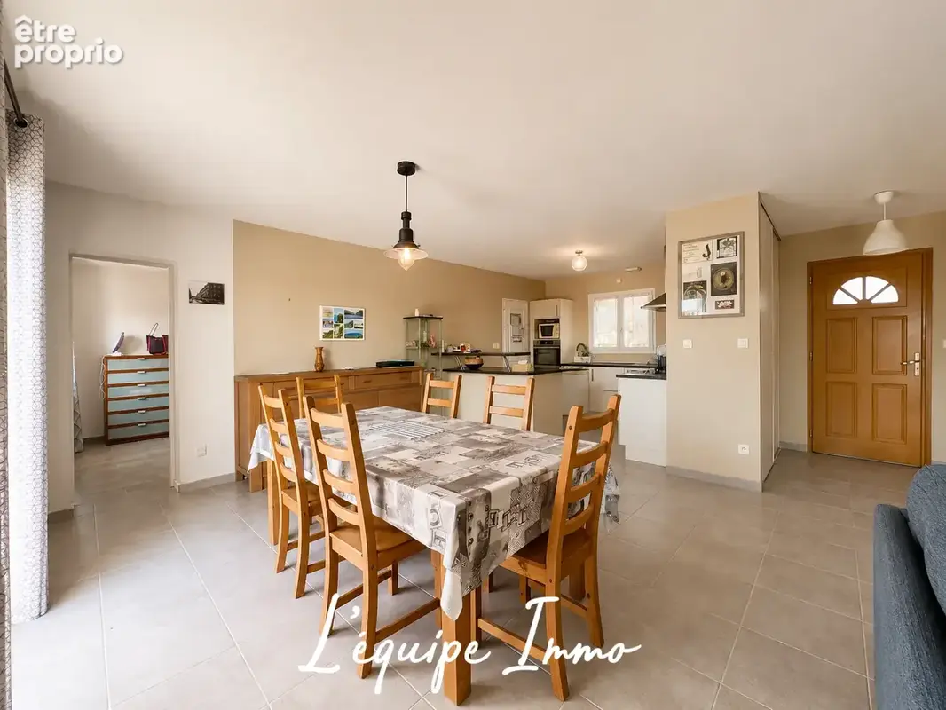 Villa T5 de plain-pied avec piscine et jardin de 1760 m2 - photo 22