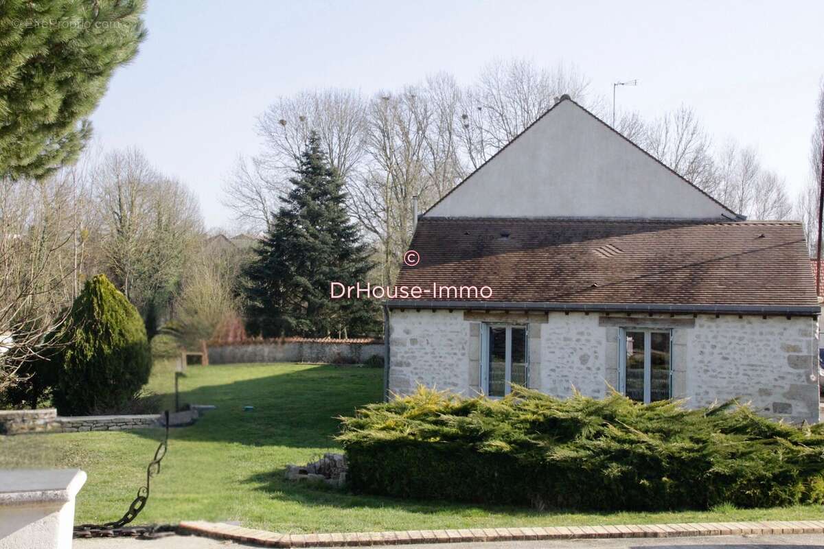 Maison à PREFONTAINES