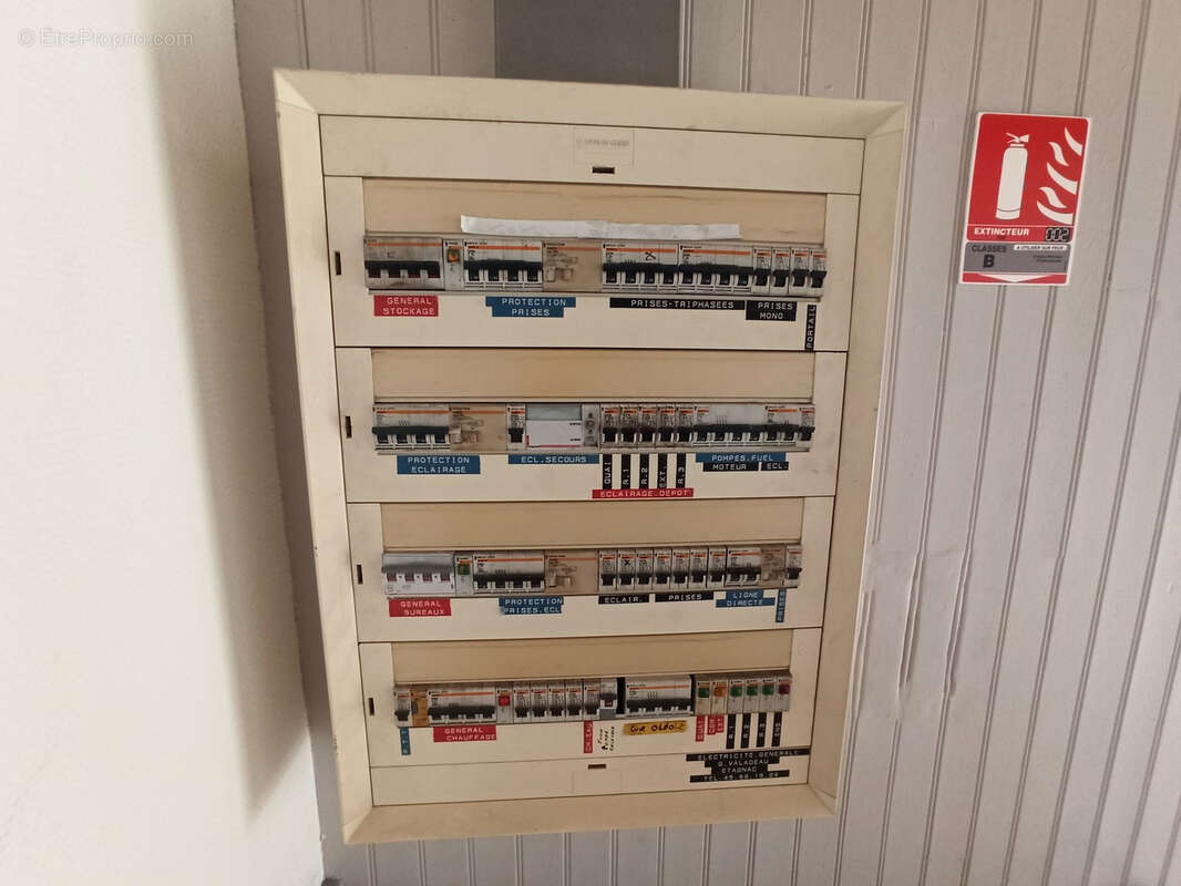 Commerce à SAINT-JUNIEN