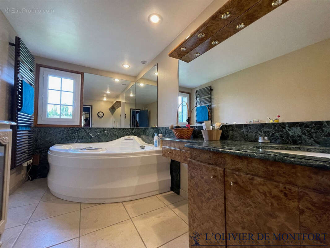 Maison à MONTFORT-L&#039;AMAURY