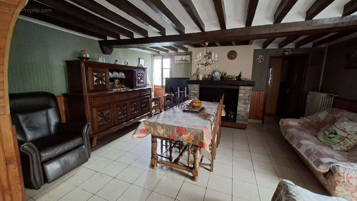Maison à HAUTERIVE