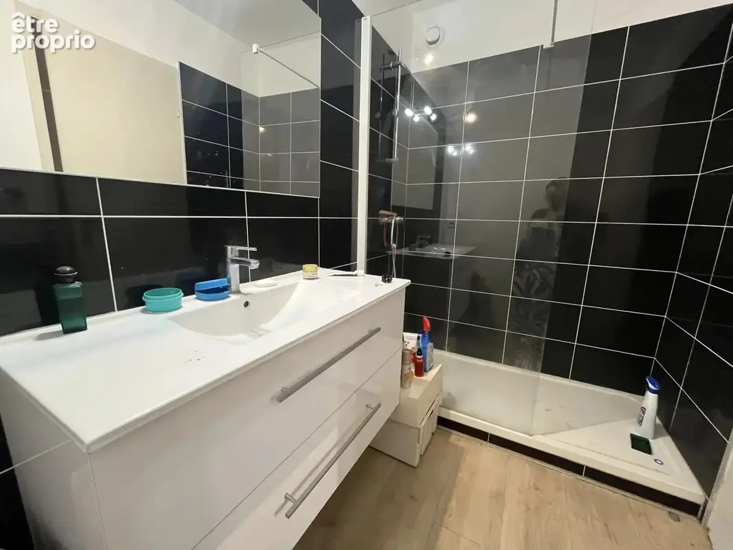 BOURG LES VALENCE - Appartement T4, terrasse, cave et parking - photo 6