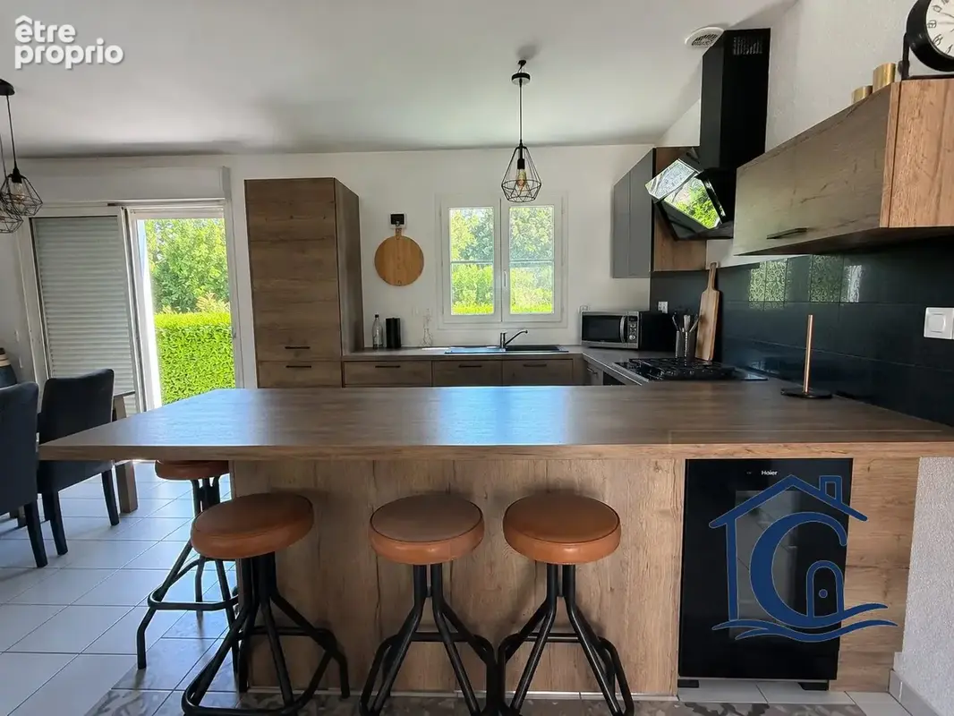 Maison 96 m² à Etaules  - photo 3