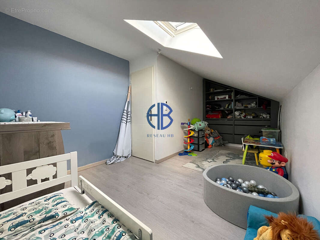 Maison à SAINT-SIMEON-DE-BRESSIEUX