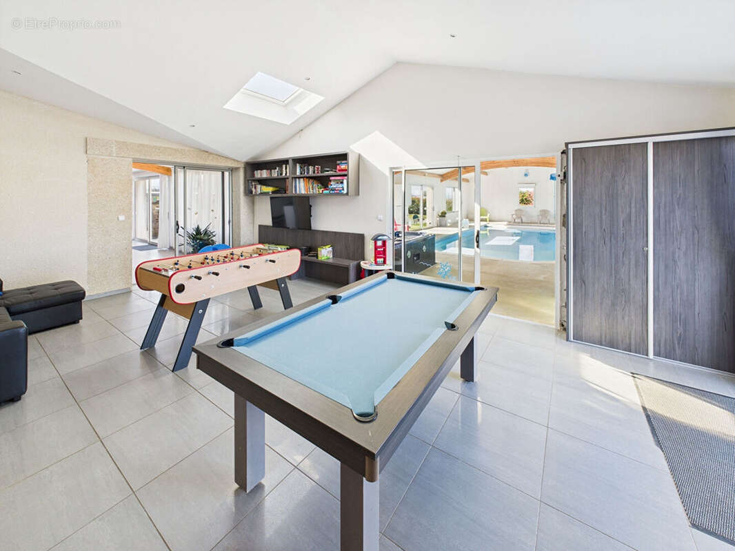 Maison à BOUSSAC-BOURG