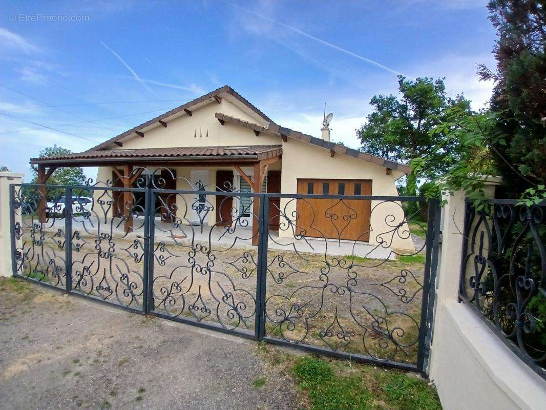 Maison à ROUMAZIERES-LOUBERT