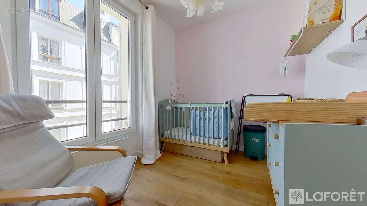 Appartement à PARIS-18E