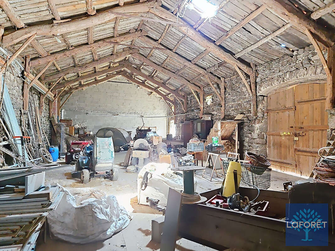 Maison à SANSSAC-L'EGLISE