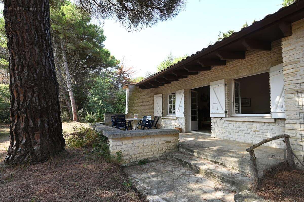 Maison à LES PORTES-EN-RE
