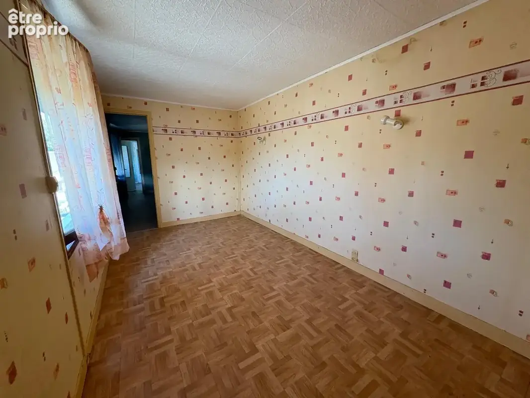 Ensemble immobilier de deux maisons à TULLY / 118500 euros - photo 10