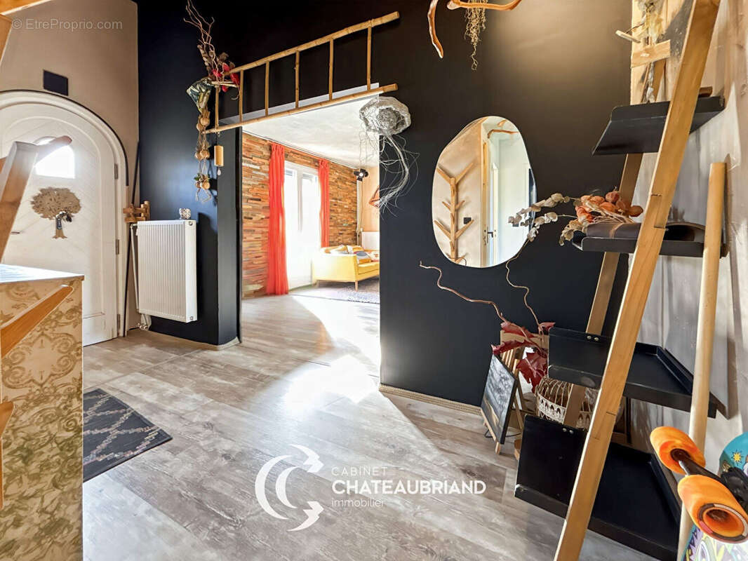 Maison familiale à vendre Saint Malo Secteur Château-Malo 9 pièce(s) 187 m2 proche Ecole - photo 2