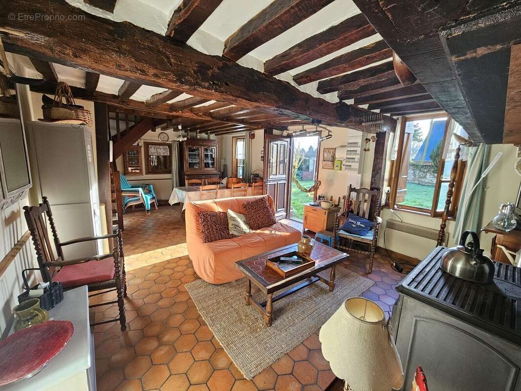 Maison à MORAINVILLE-JOUVEAUX