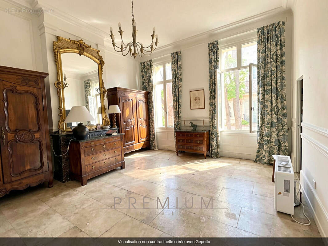 Montpellier ECUSSON - Appartement bourgeois de 232 m2 avec agréable terrasse de 70 m2 - photo 11