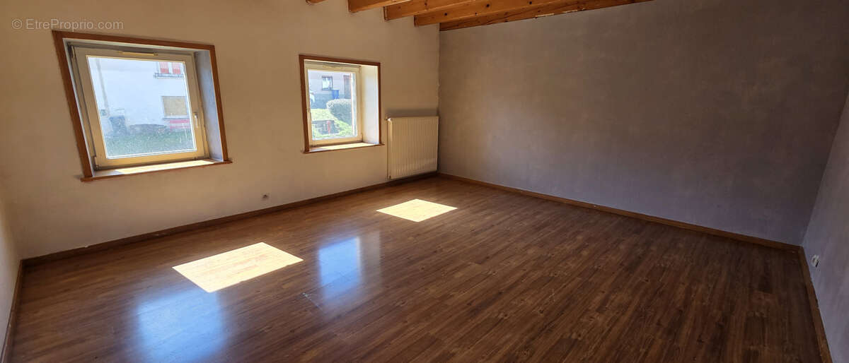 Maison à BOURG-BRUCHE