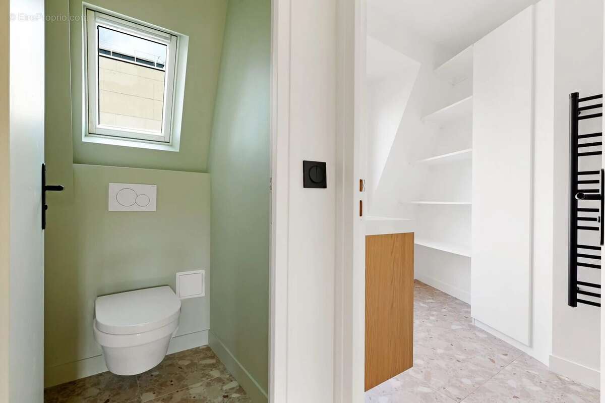 Appartement à PARIS-16E