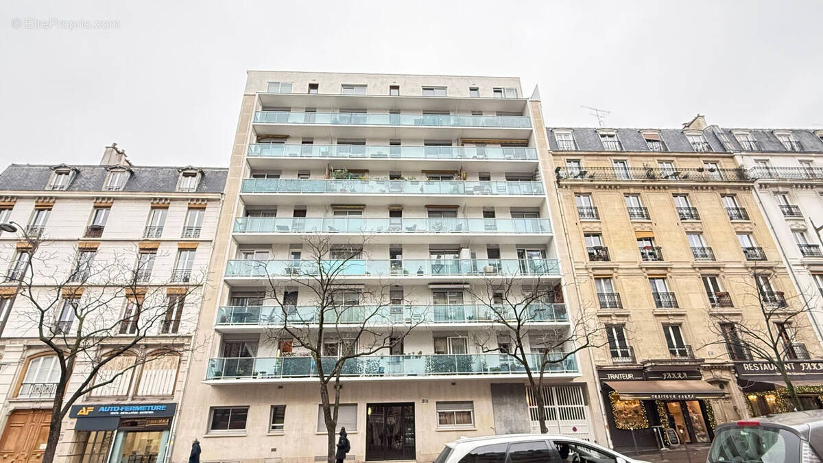 Appartement à PARIS-11E