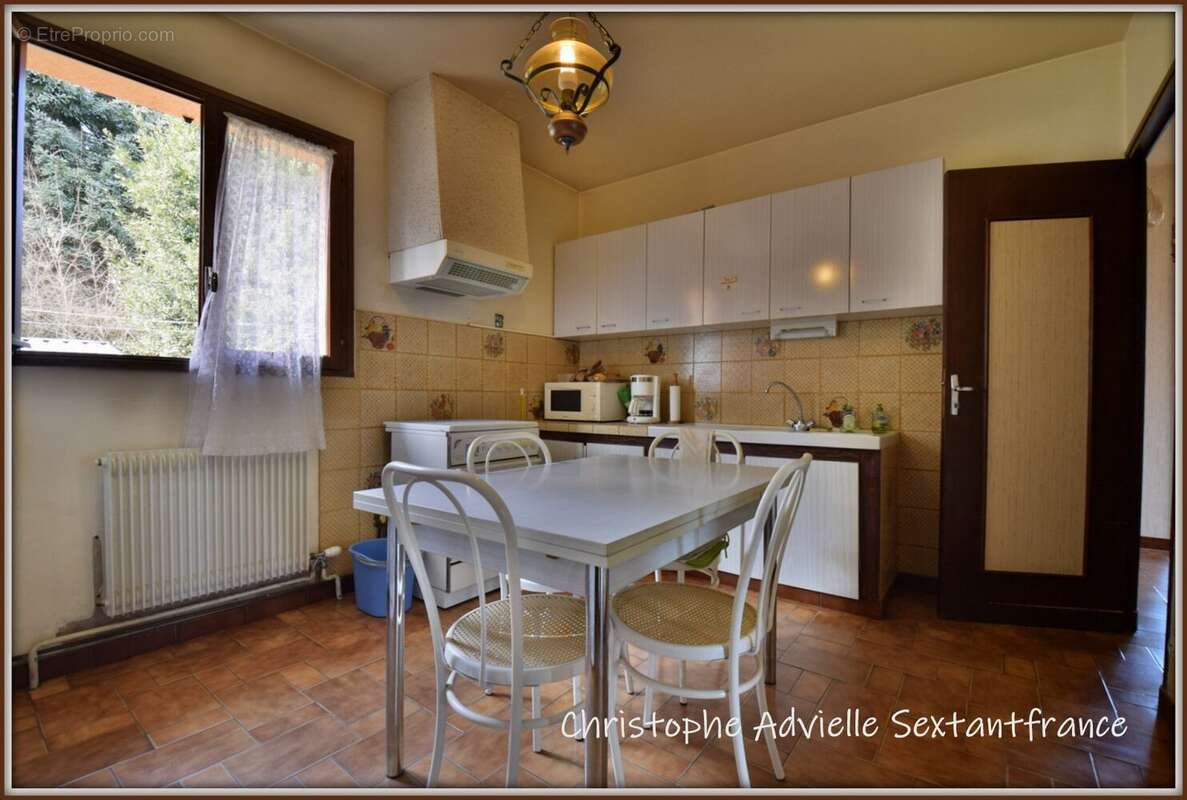 Marmande, au calme proche commerces, maison de plain pied 3 chambres , garage sur parcelle de 567 M2 - photo 5