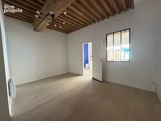 Local commercial, 42 m², Mâcon - photo 5