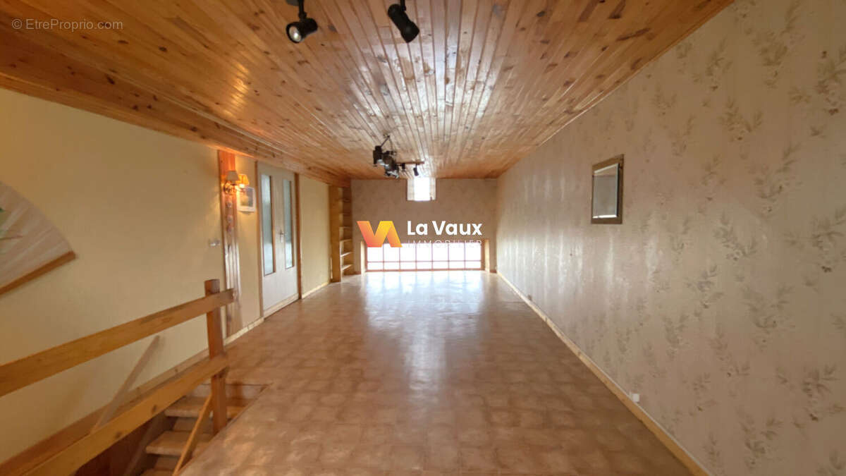 Maison à REMEREVILLE