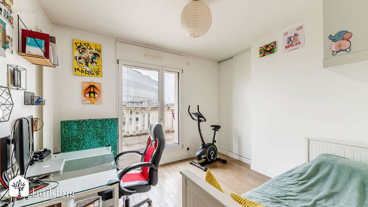 Appartement à LEVALLOIS-PERRET