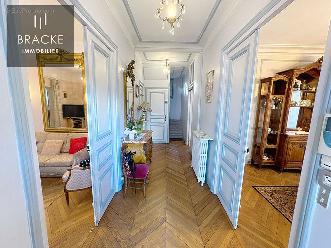 Maison à COURBEVOIE