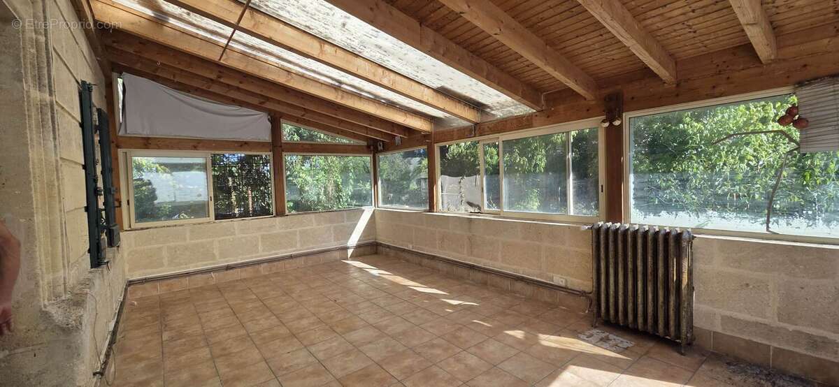 Maison 240 m² à Tizac-De-Lapouyade  - photo 6