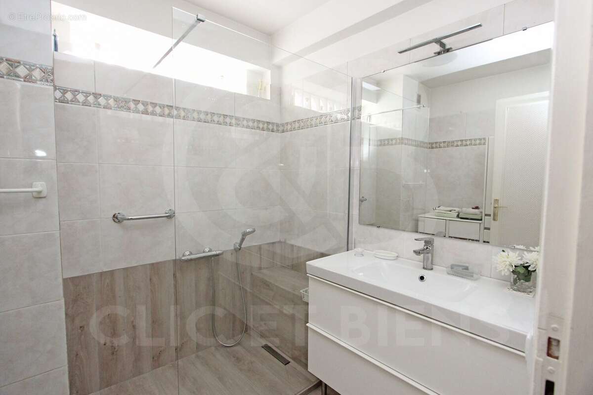 Appartement à VERSAILLES