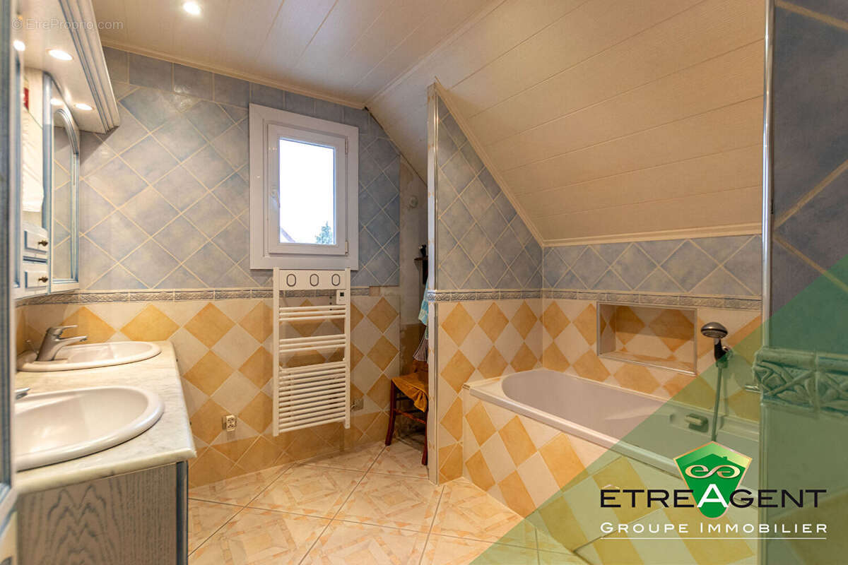 Maison à SAINT-OUEN-L'AUMONE