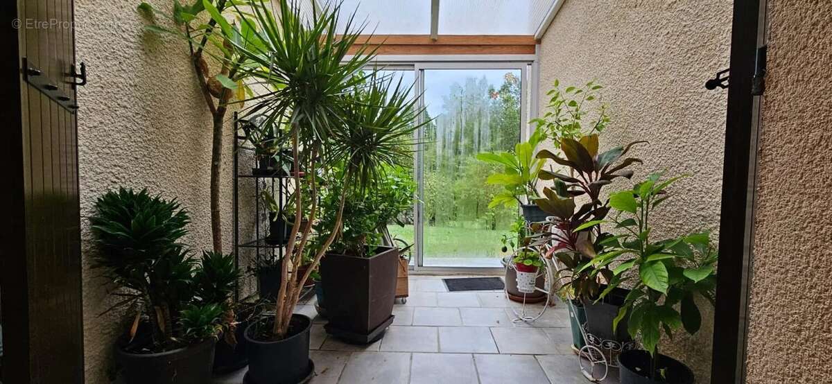 Maison à GAGEAC-ET-ROUILLAC