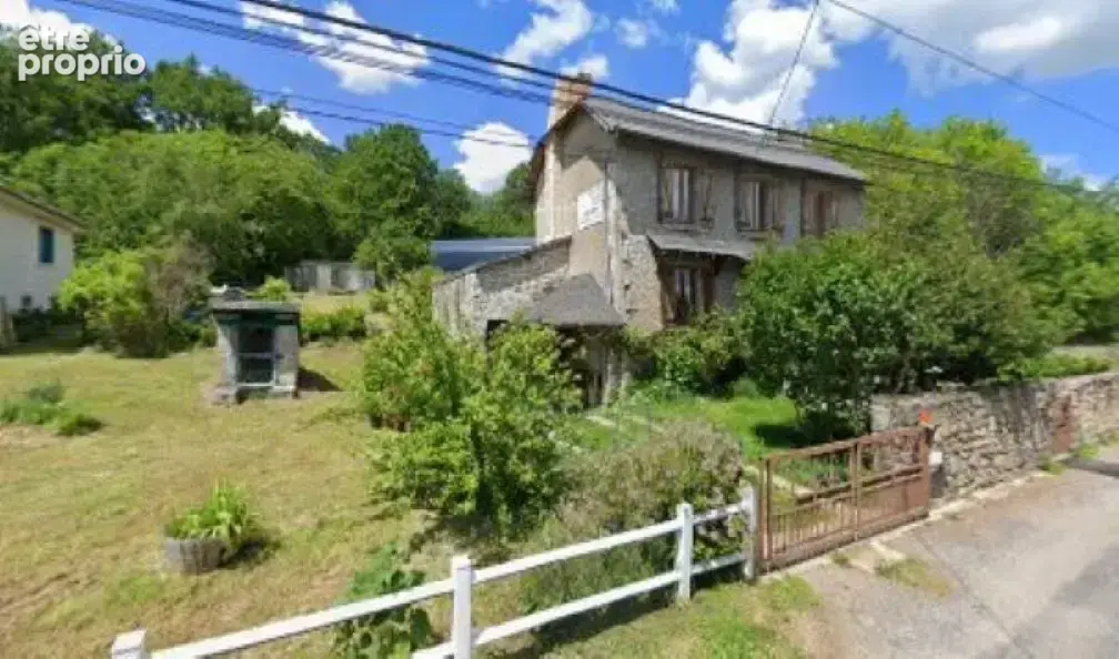 Maison à SAINT-HILAIRE-LES-PLACES