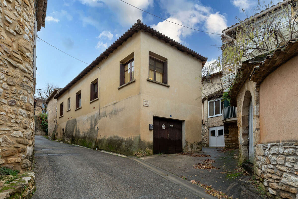 Saint-Laurent-de-Carnols - Maison de village - photo 2