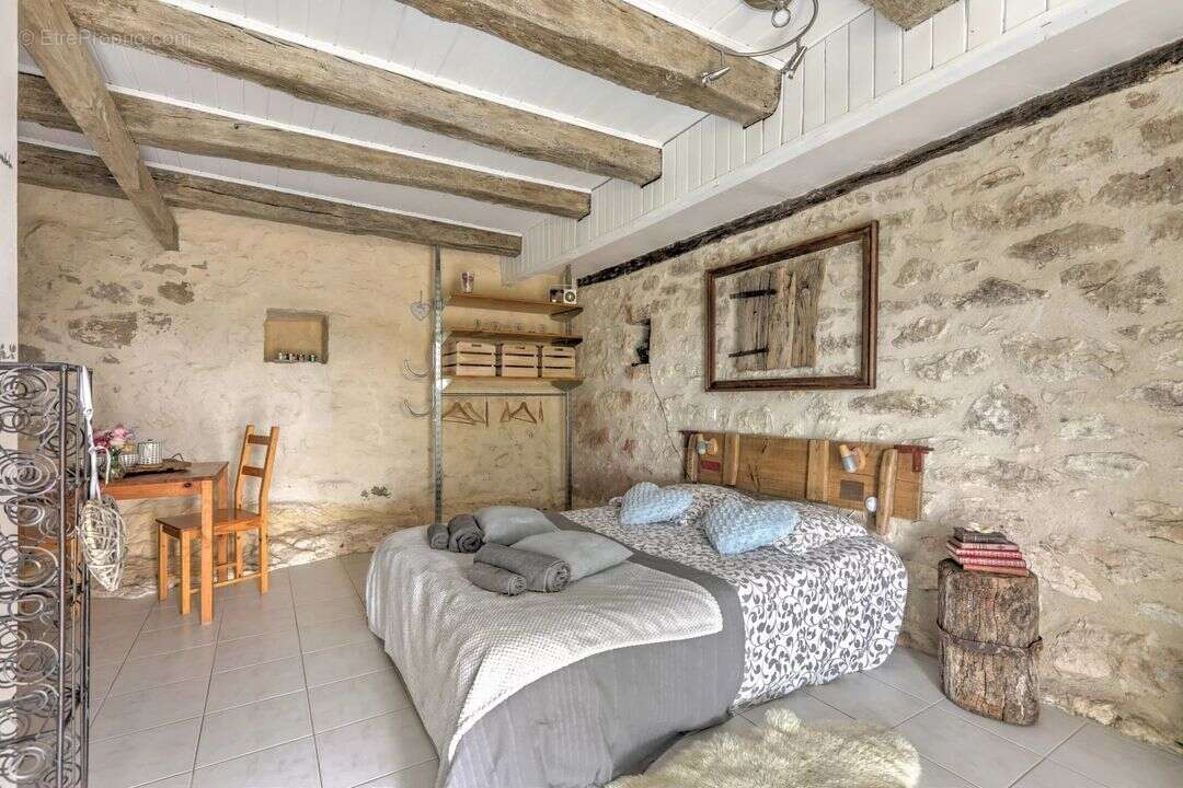 Maison à BAGAT-EN-QUERCY